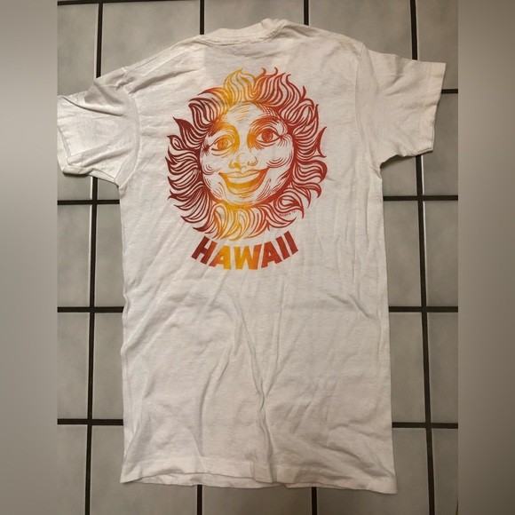 Tops - 1972 Dated Artwork Vintage Hawaii T-shirt Cream Colored